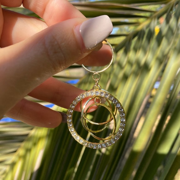 New 18k gold plated diamond luxury earrings - Picture 3 of 4